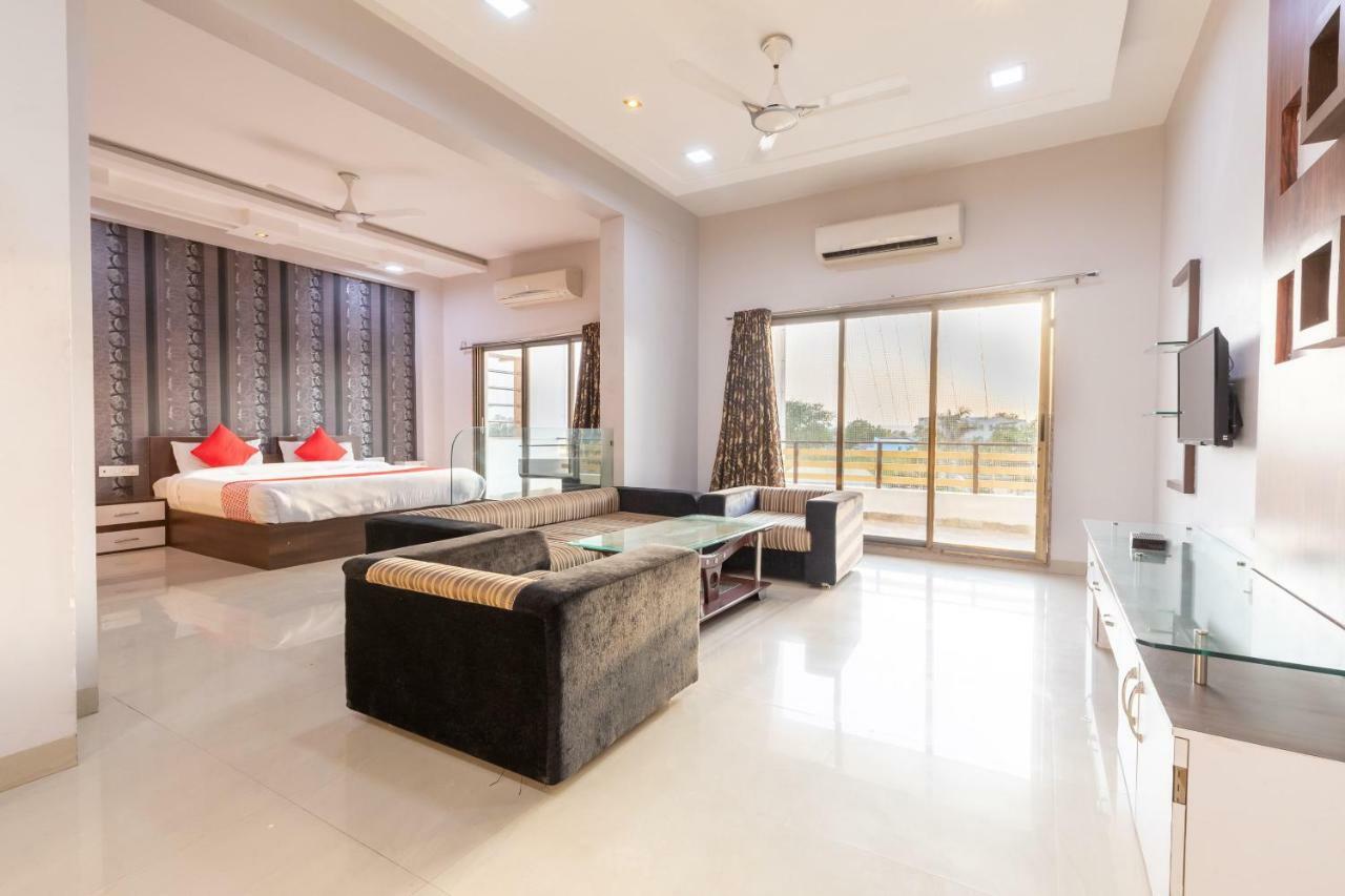 Oyo 42910 Hotel Rudra Palace Ratlām 客房 照片