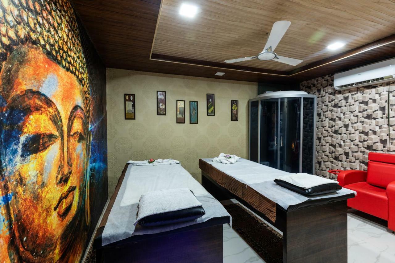 Oyo 42910 Hotel Rudra Palace Ratlām 外观 照片