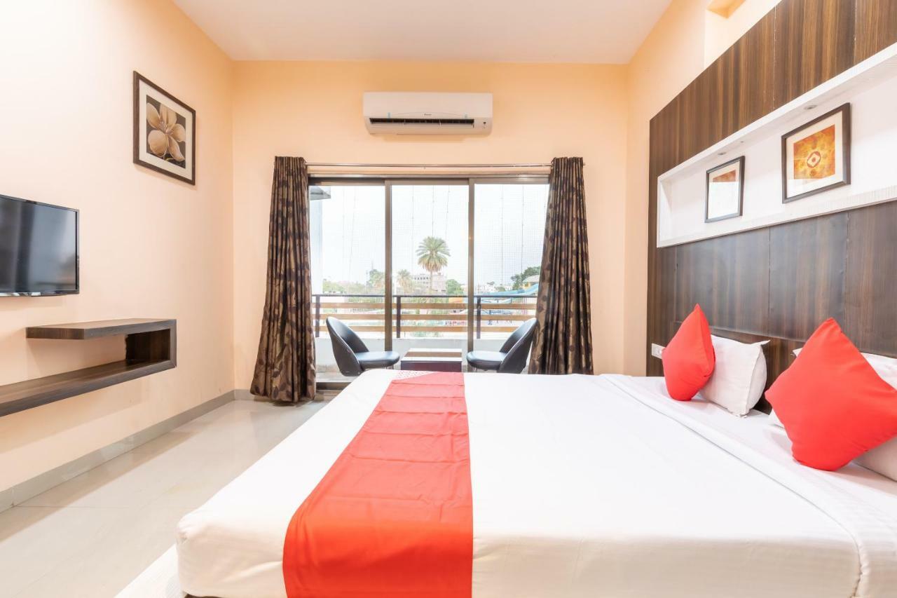 Oyo 42910 Hotel Rudra Palace Ratlām 外观 照片