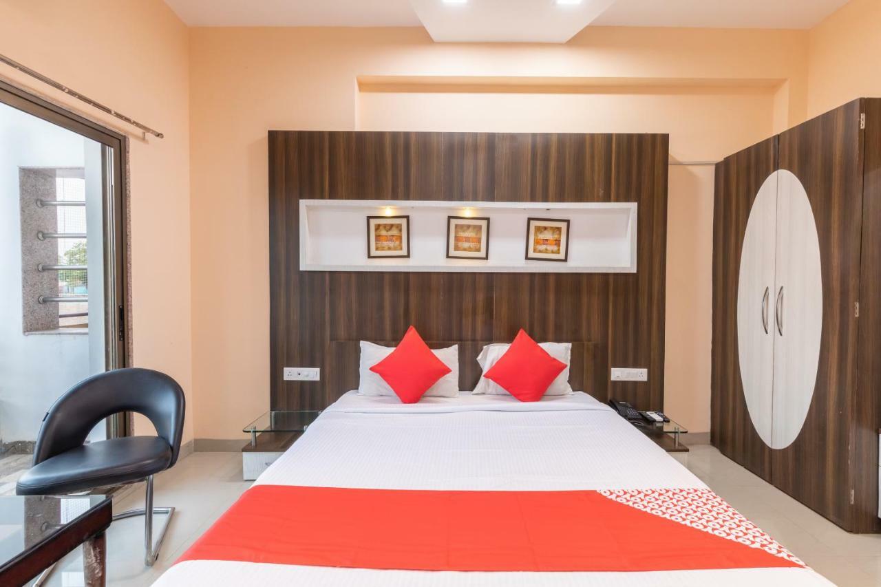 Oyo 42910 Hotel Rudra Palace Ratlām 外观 照片