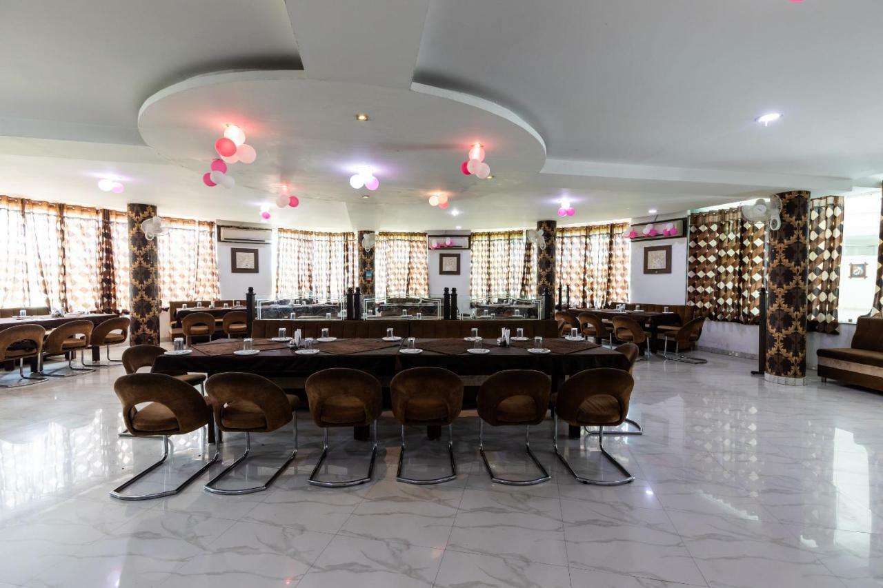Oyo 42910 Hotel Rudra Palace Ratlām 外观 照片