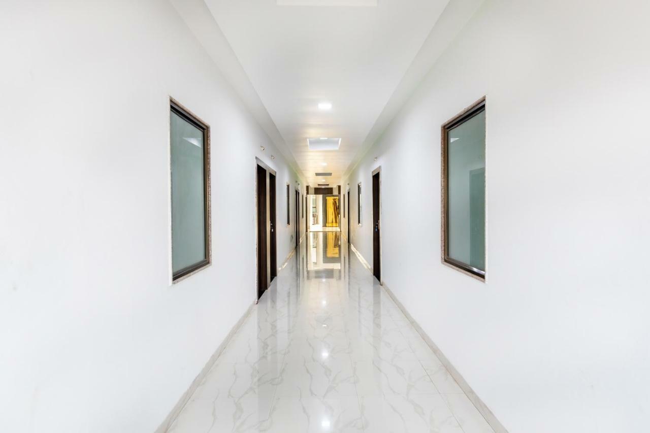 Oyo 42910 Hotel Rudra Palace Ratlām 外观 照片