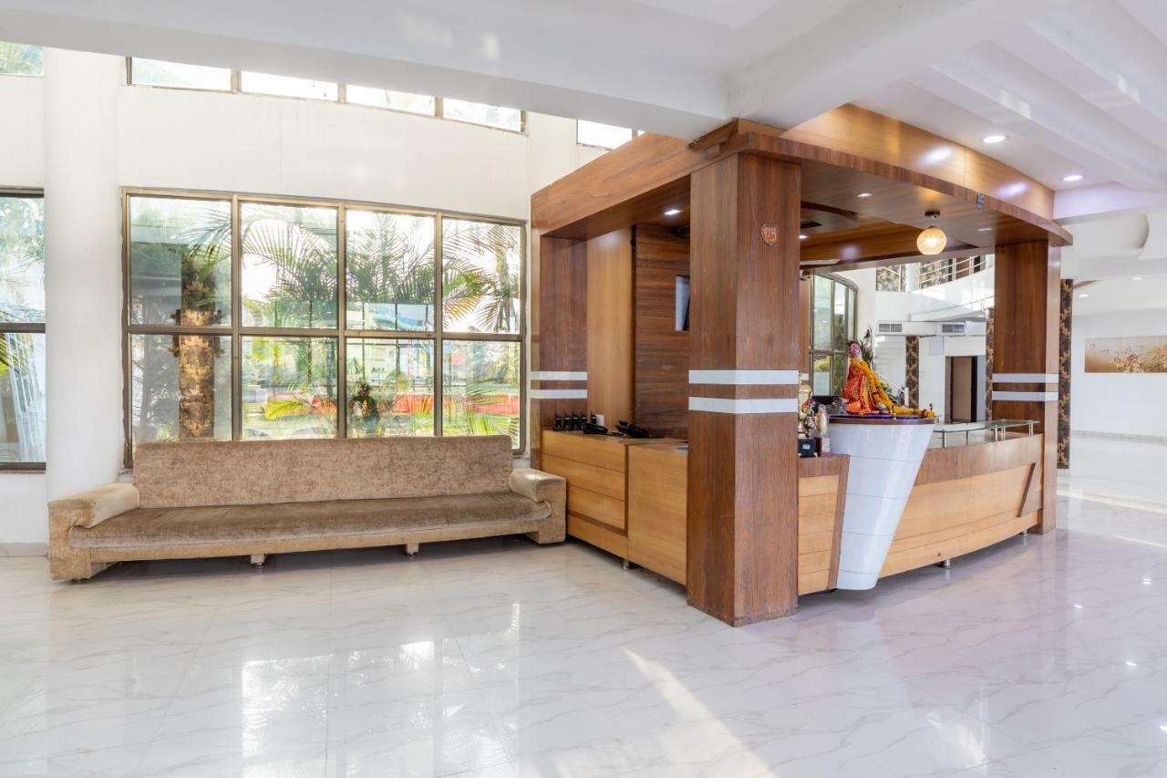 Oyo 42910 Hotel Rudra Palace Ratlām 外观 照片