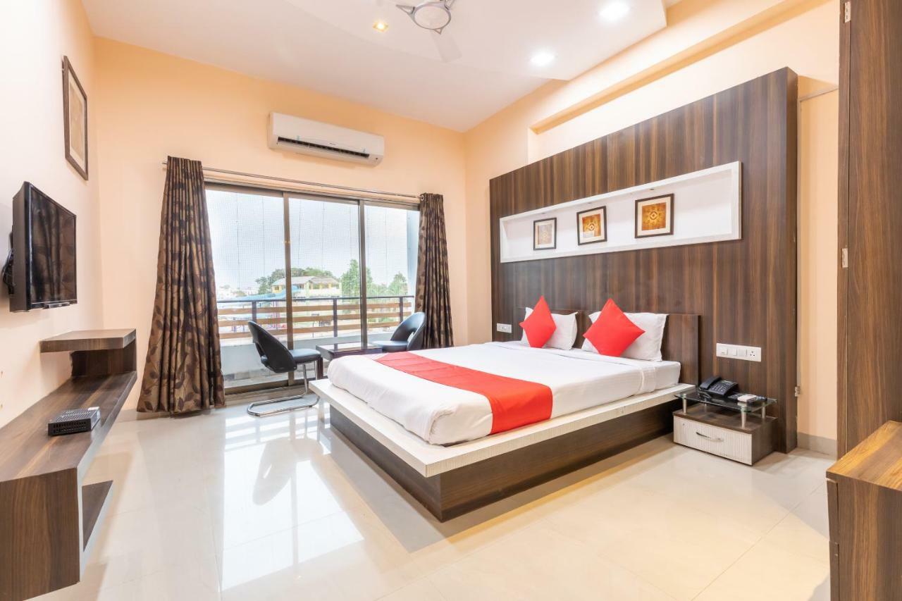 Oyo 42910 Hotel Rudra Palace Ratlām 外观 照片