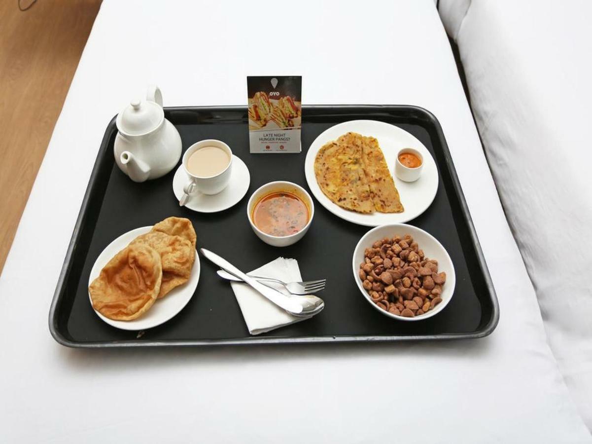 Oyo 42910 Hotel Rudra Palace Ratlām 外观 照片